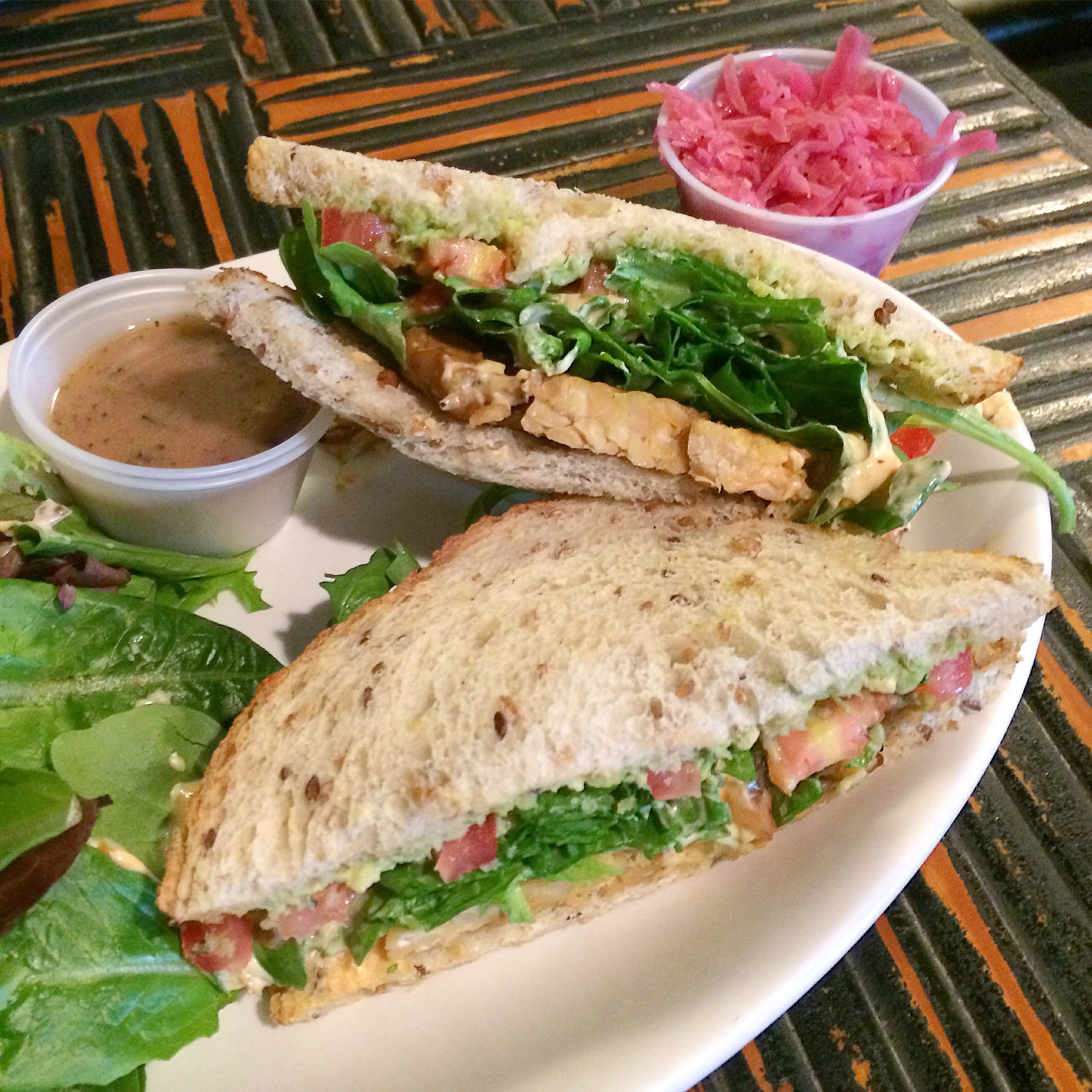 Vegan Cincinnati – Lunch &amp; Sunday Brunch at Melt Eclectic Cafe And a Stop at Picnic and Pantry