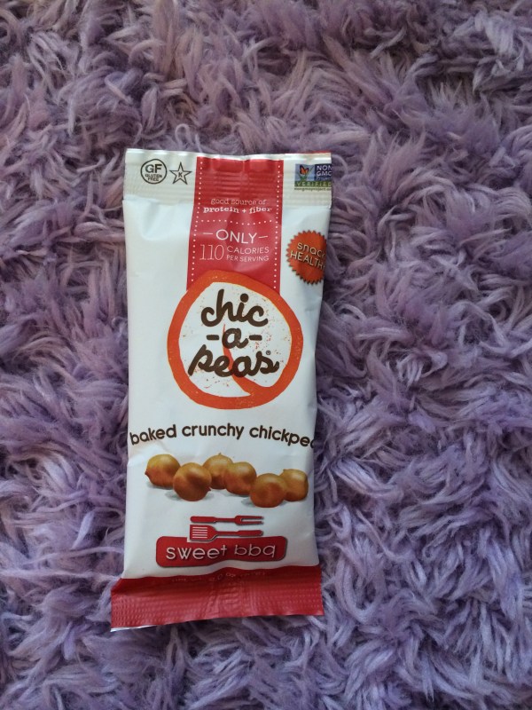 Unboxing the July Vegan Cuts Snack Box – Tasty Bite Pad Thai, Santa Barbara Ranch World Peas & More