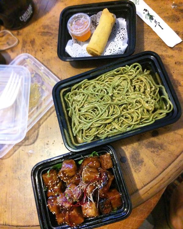 Friday Favorites – M.O.B. Brooklyn Vegan Restaurant, Sustainably-Made Viva Creatures Bags & More