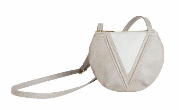 Friday Favorites – M.O.B. Brooklyn Vegan Restaurant, Sustainably-Made Viva Creatures Bags & More