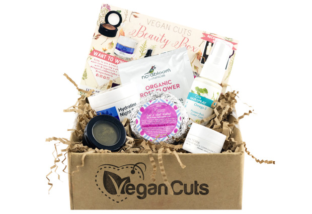 Friday Favorites – Vegan Cuts Holiday Gifts – Chocolate, Home Spa Box, Faux Leather Bag & More