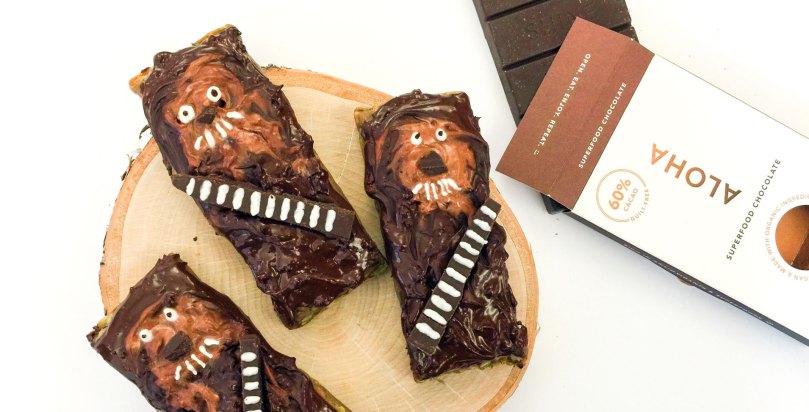 Friday Favorites – DIY Star Wars Protein Bars Using ALOHA Protein Bars and Superfood Chocolate Bars + Vegan Holiday Gift Ideas