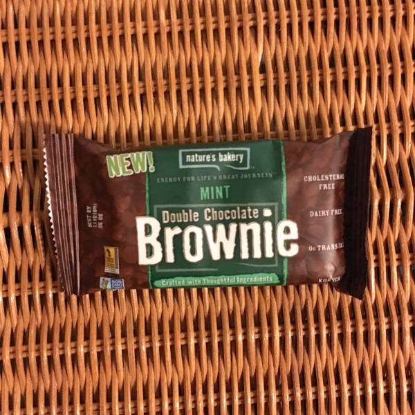 Unboxing the March 2016 Vegan Cuts Snack Box – Deep River Snacks Sweet Maui Onion Chips, Nature's Bakery Double Chocolate Mint Brownie & More