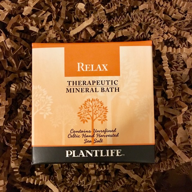 Unboxing the "Beauty in Bloom" Vegan Cuts Beauty Box – Hempz Herbal Body Moisturizer, Shea Moisture Lip Balm & More