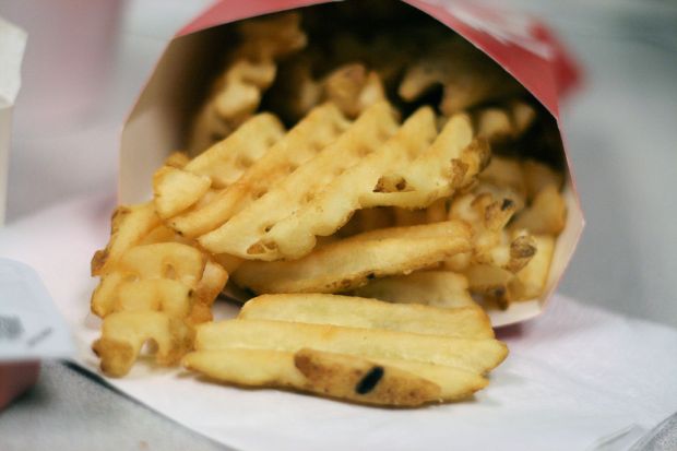 On the Road? Here are 10 Fast Food Restaurants With Vegan Options (Most Have Drive-Throughs!)